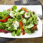 Салат с маринованными грибами