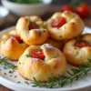 Булочки с сыром и вялеными помидорами