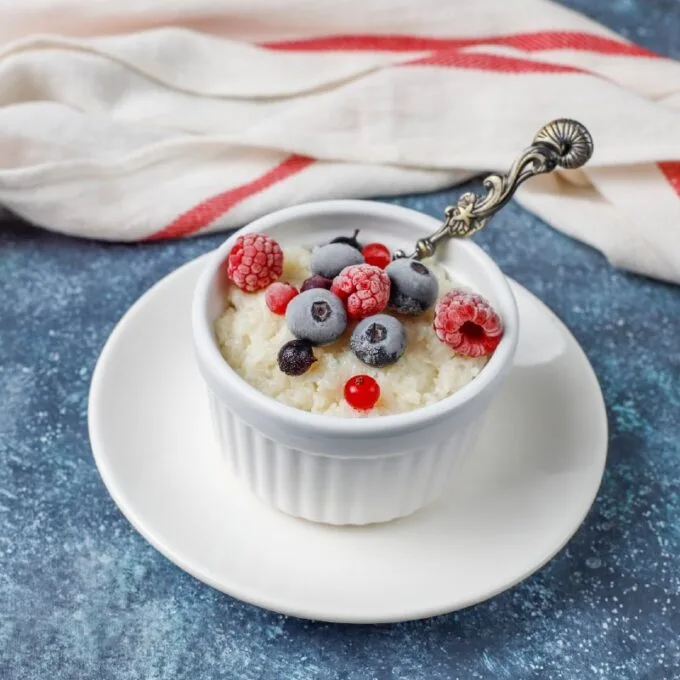 Манная каша на миндальном молоке