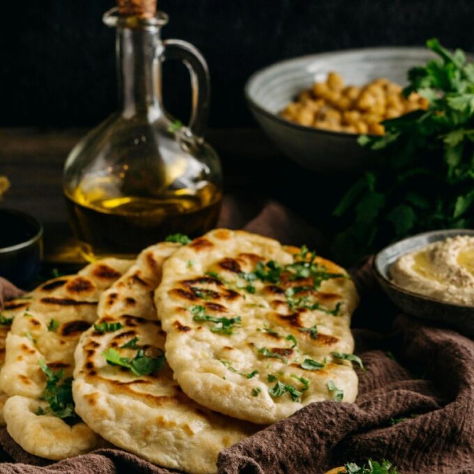 Творожные лепешки с сыром и ветчиной