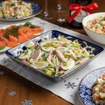 Салат с крабовыми палочками и авокадо