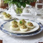 Яйца, фаршированные печенью трески